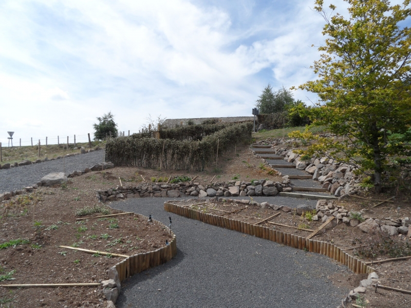 Premières plantations au Jardin botanique de l'Aubrac